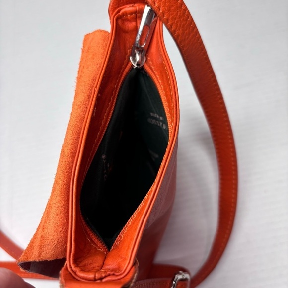 I MEDICI Orange Leather Crossbody Bag - Picture 4 of 8